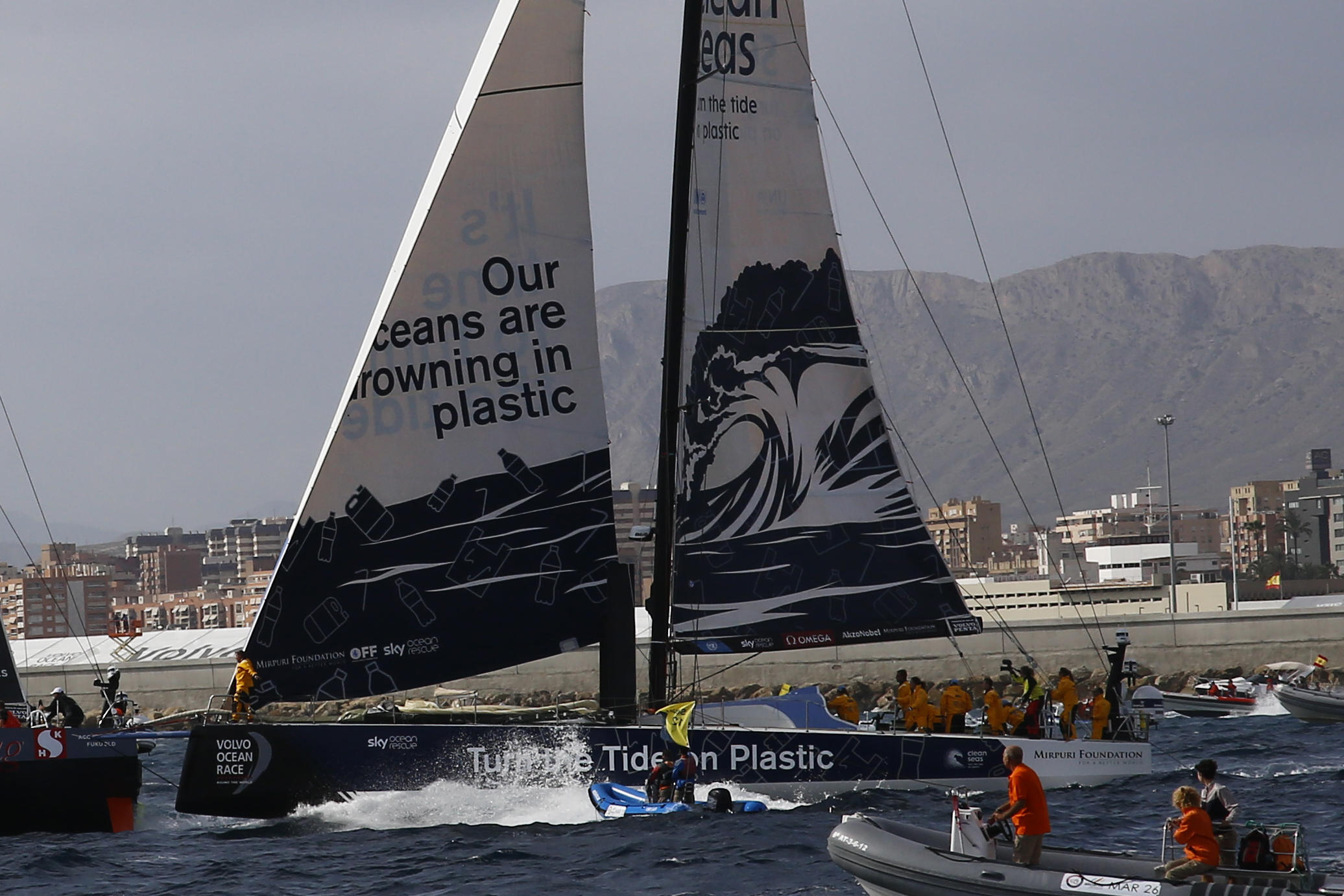 Turn the Tide on Plastic arrived as last boat to Lisbon, leg 1 Volvo Ocean Race
