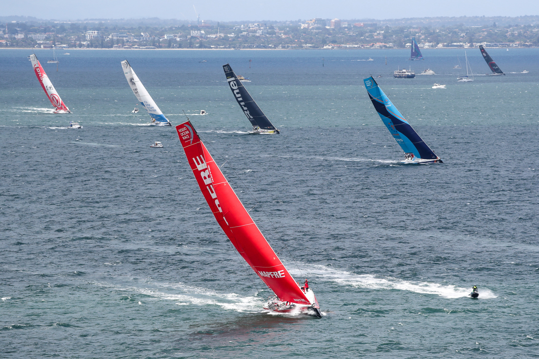 Tight action as Leg 4 to Hong Kong gets underway in Melbourne.