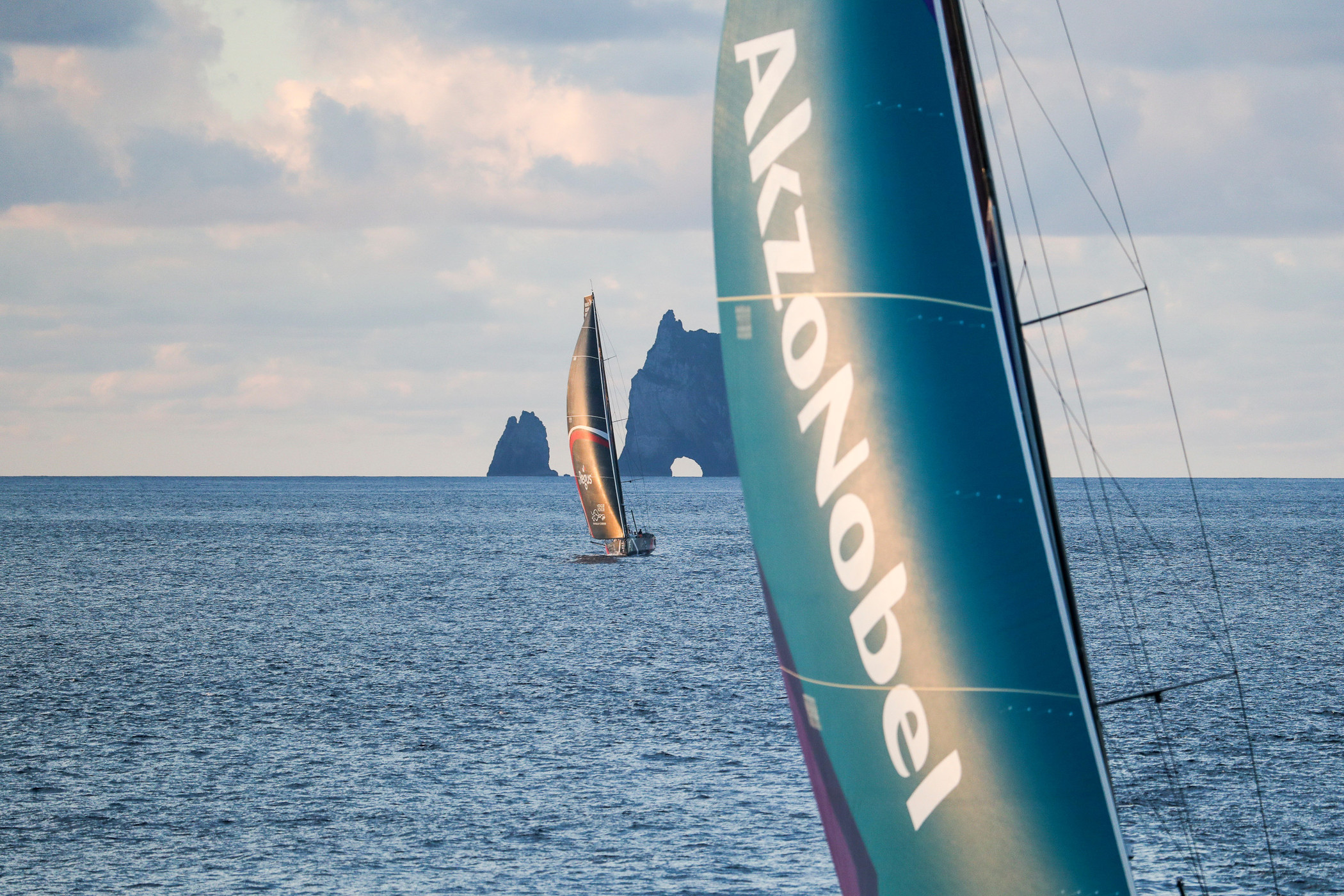 AkzoNobel win Leg 6 into Auckland