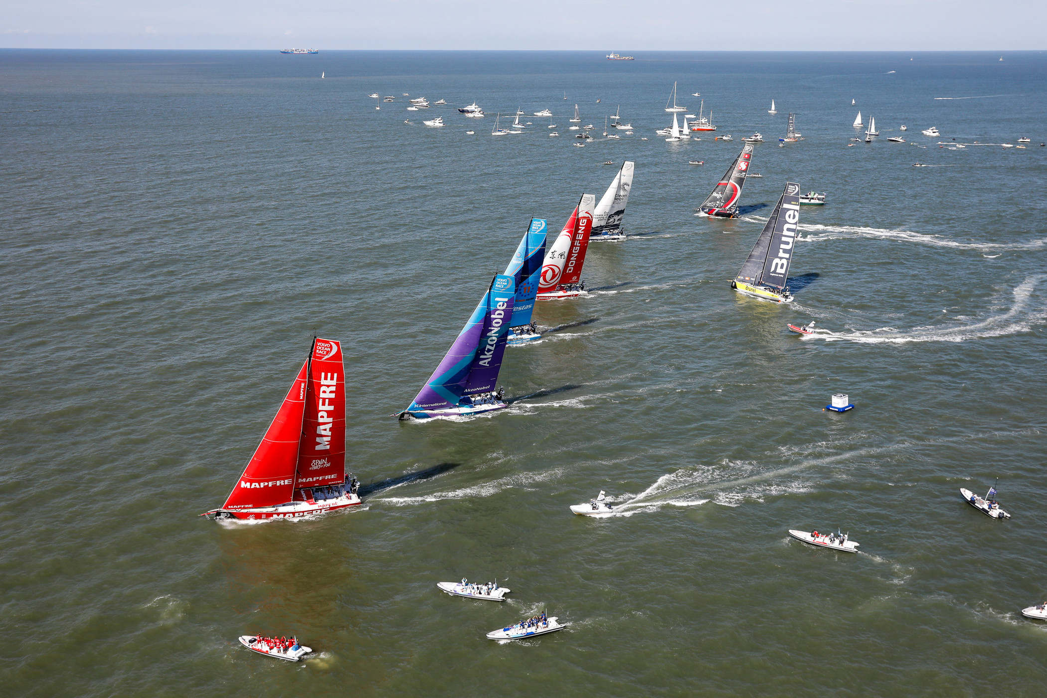 MAPFRE take the lead on leg 8 to Newport