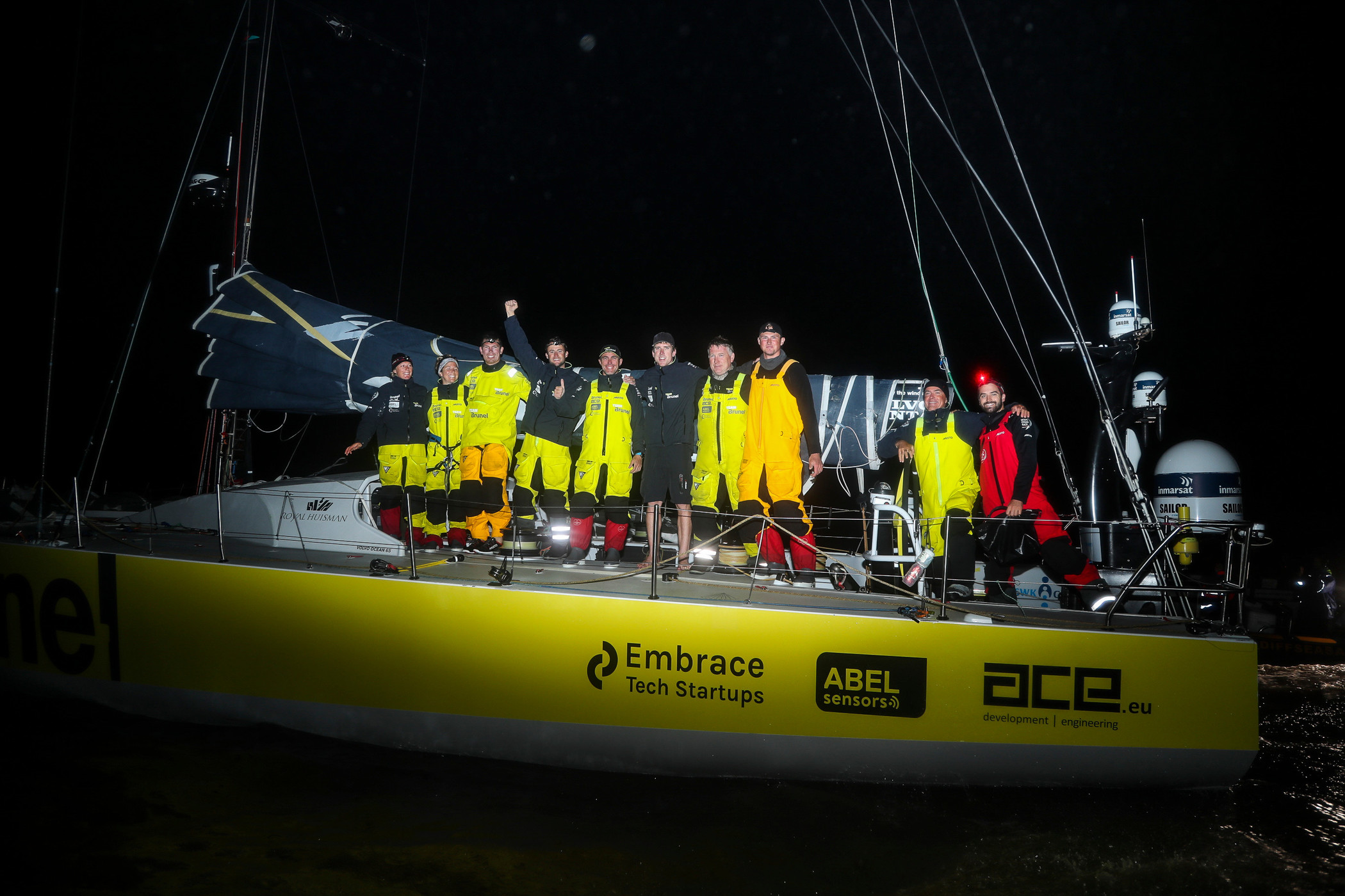 Team Brunel wins leg 9